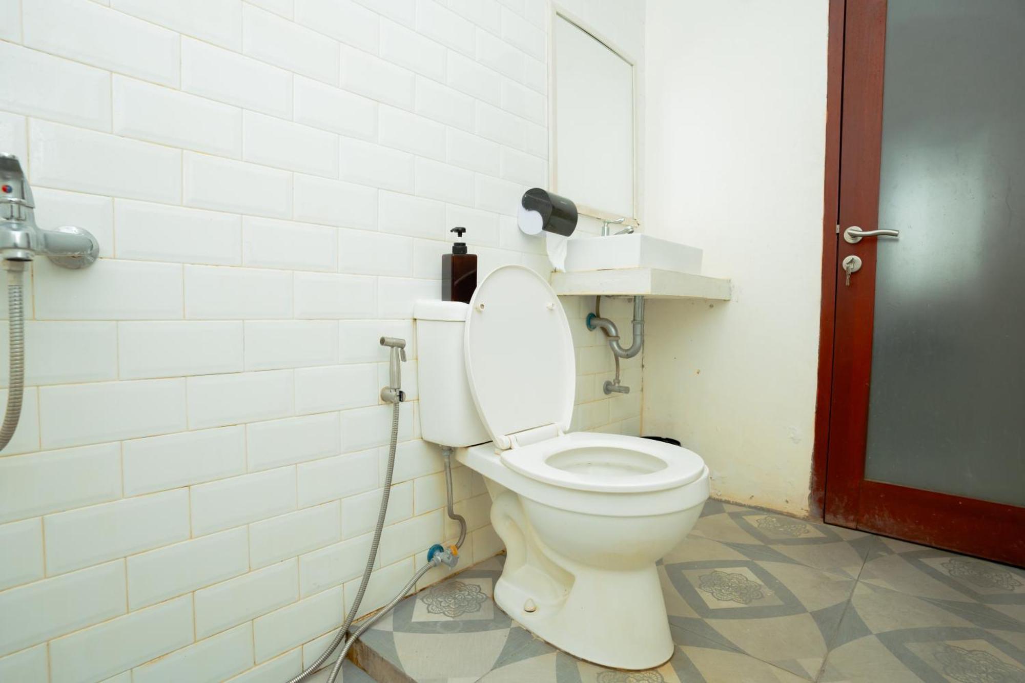 Reddoorz Syariah Near Lombok Epicentrum Mall Mataram Buitenkant foto
